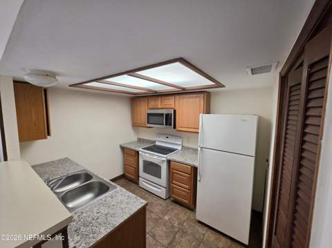 745 Century 21 Drive, Jacksonville FL - photo 6 of 16