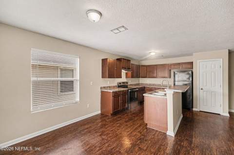 5759 Village Pond Circle, Jacksonville FL - photo 6 of 18