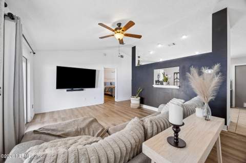 1607 Castle Rock Court, Jacksonville FL - photo 17 of 31