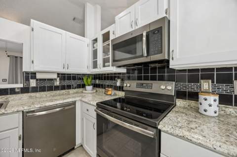 1607 Castle Rock Court, Jacksonville FL - photo 19 of 31