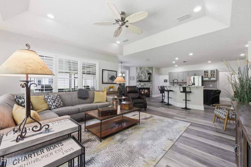 3 bedroom Single Family Residence at 156 & 158 Mount Royal Avenue, Mount Royal Estates, Crescent City — photo 5