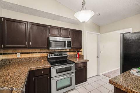 7304 Sweet Pea Trail, Jacksonville FL - photo 12 of 30
