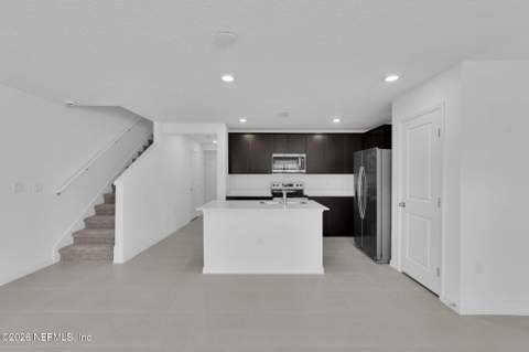 10106 Whistling Pine Court, Jacksonville FL - photo 6 of 25