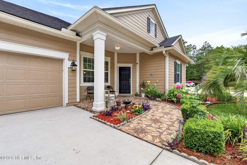 4 bedroom Single Family Residence at 6300 Greenland Chase Boulevard, Greenland Chase, Jacksonville — photo 3