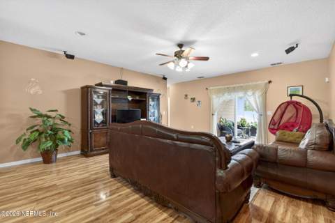 6300 Greenland Chase Boulevard, Jacksonville FL - photo 10 of 24