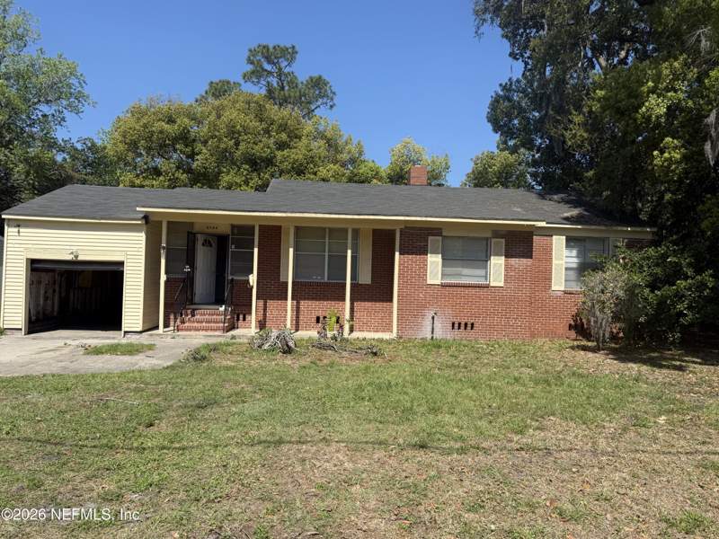 3 bedroom Single Family Residence at 8384 Delaware Avenue, Lake Forest, Jacksonville — photo 2