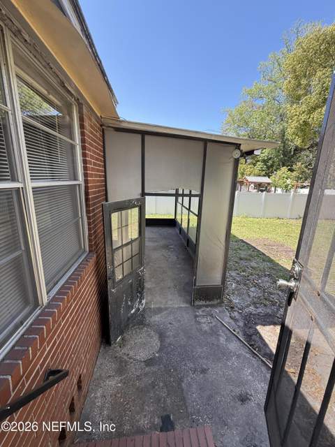 8384 Delaware Avenue, Jacksonville FL - photo 15 of 21