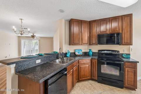 73 S Twin Maple Road, St. Augustine FL - photo 10 of 59