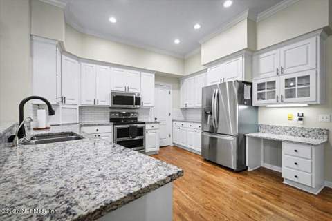 586 Thornwood Lane, Orange Park FL - photo 18 of 62