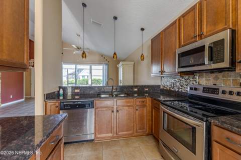 908 Hazeltine Court, St. Augustine FL - photo 11 of 26