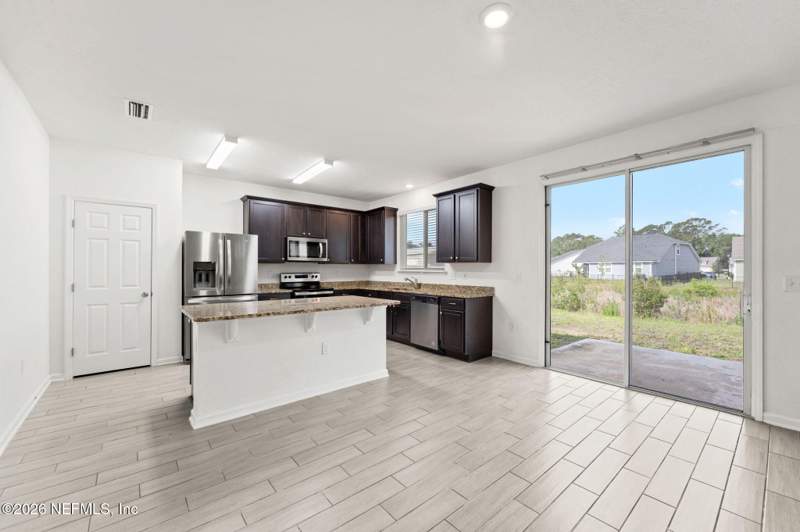 3 bedroom Single Family Residence at 1346 Panther Lake Parkway, Panther Creek, Jacksonville — photo 4