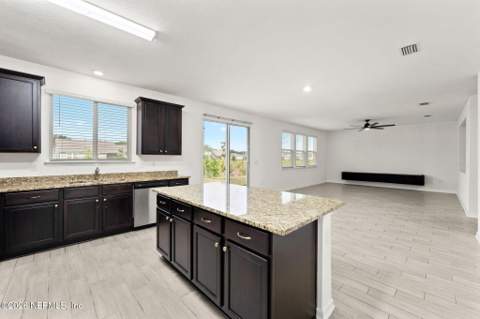 1346 Panther Lake Parkway, Jacksonville FL - photo 8 of 28