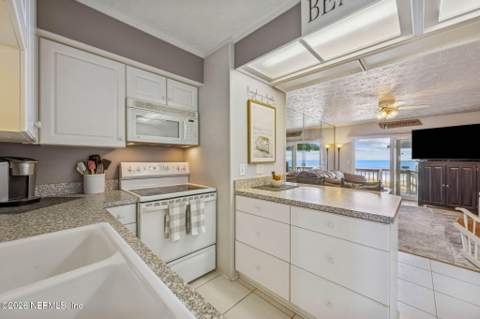 811 1st Street #Unit 10, Jacksonville Beach FL - photo 13 of 34