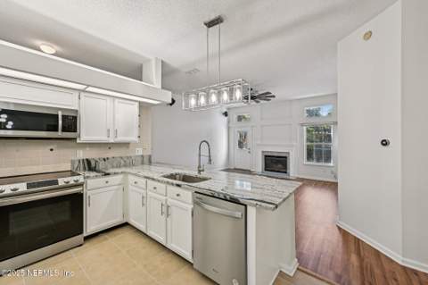 208 Honeysuckle Way, St. Johns FL - photo 15 of 52