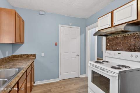 1192 W 12th Street, Jacksonville FL - photo 12 of 30