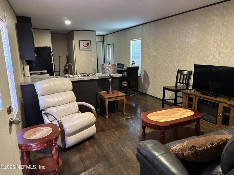 3 bedroom Mobile Home at 6426 Beryl Street, Golfair Terrace, Jacksonville — photo 3