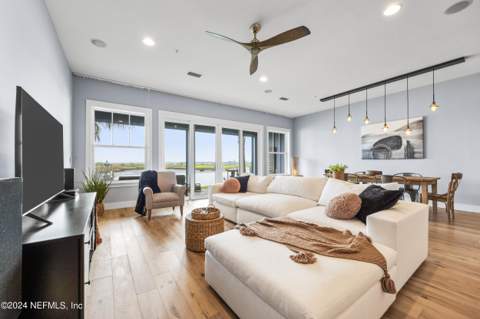 2340 Beach Boulevard, Jacksonville Beach FL - photo 15 of 58