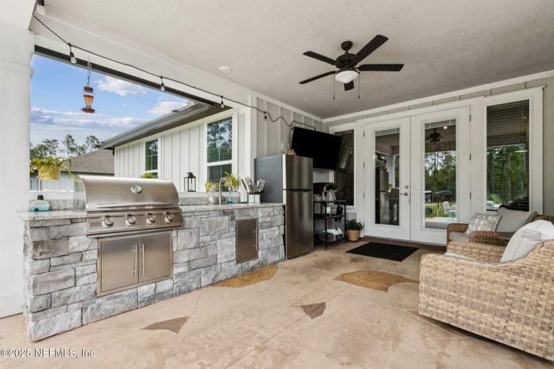5 bedroom Single Family Residence at 36501 Shortleaf Avenue, Southern Pines, Hilliard — photo 3