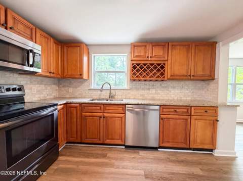 7008 Thurston Road, Jacksonville FL - photo 9 of 19