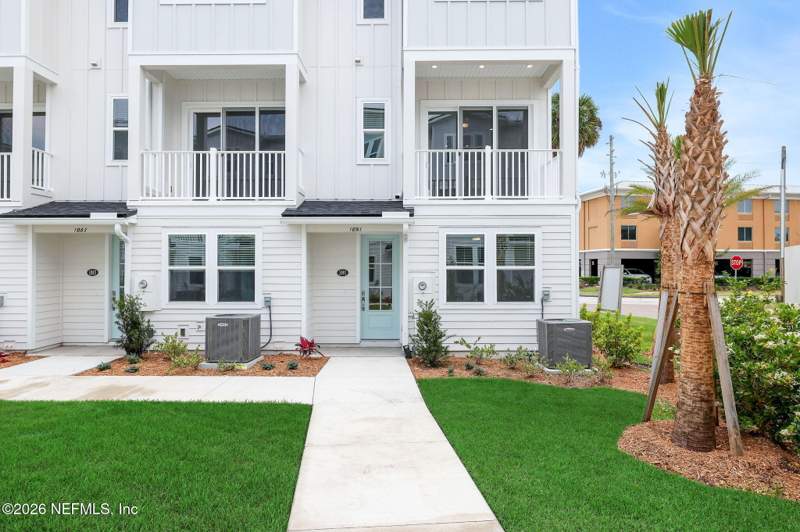 3 bedroom Townhouse at 1091 1st Avenue, North Beach, Jacksonville Beach — photo 2