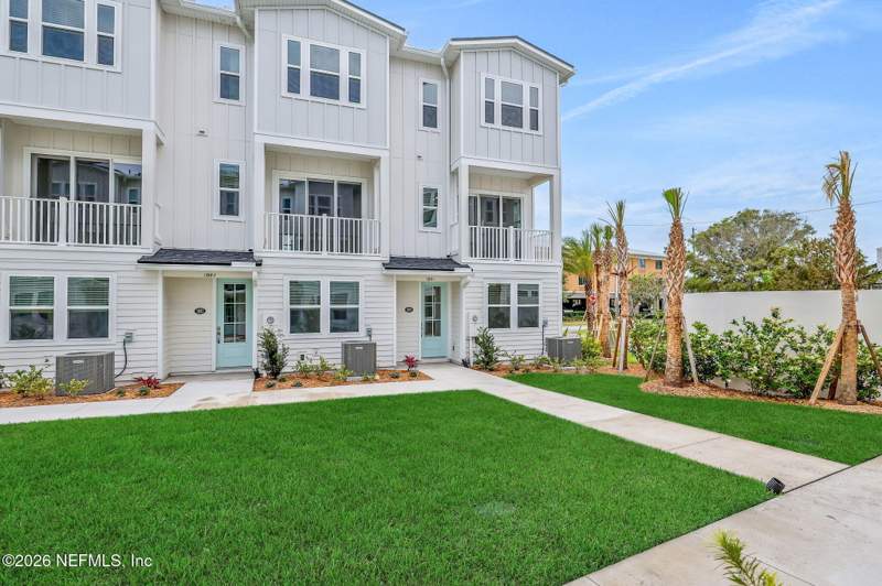 3 bedroom Townhouse at 1091 1st Avenue, North Beach, Jacksonville Beach — photo 3