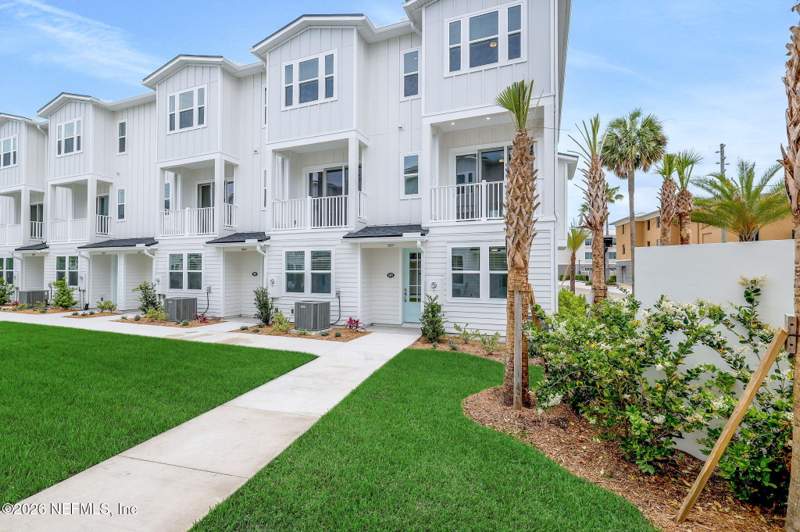 3 bedroom Townhouse at 1091 1st Avenue, North Beach, Jacksonville Beach — photo 4