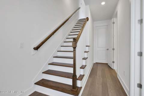 1091 1st Avenue, Jacksonville Beach FL - photo 6 of 33
