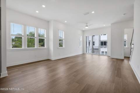 1091 1st Avenue, Jacksonville Beach FL - photo 10 of 33
