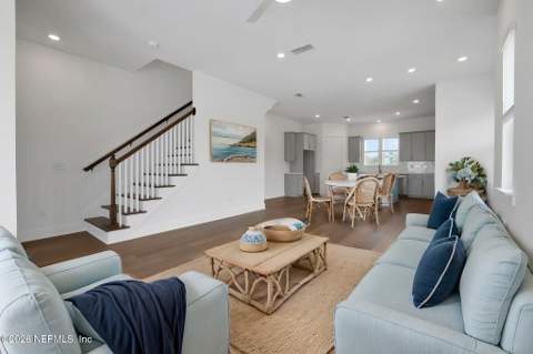 1091 1st Avenue, Jacksonville Beach FL - photo 13 of 33