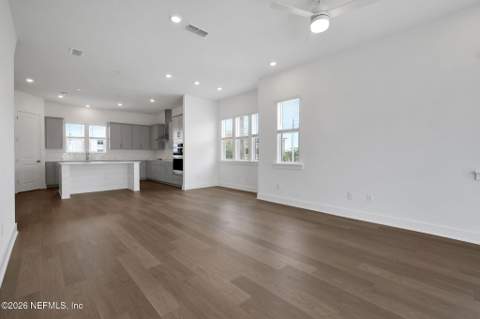 1091 1st Avenue, Jacksonville Beach FL - photo 14 of 33