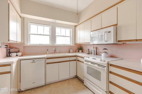 1512 Edgewood Avenue, Jacksonville FL - photo 23 of 55