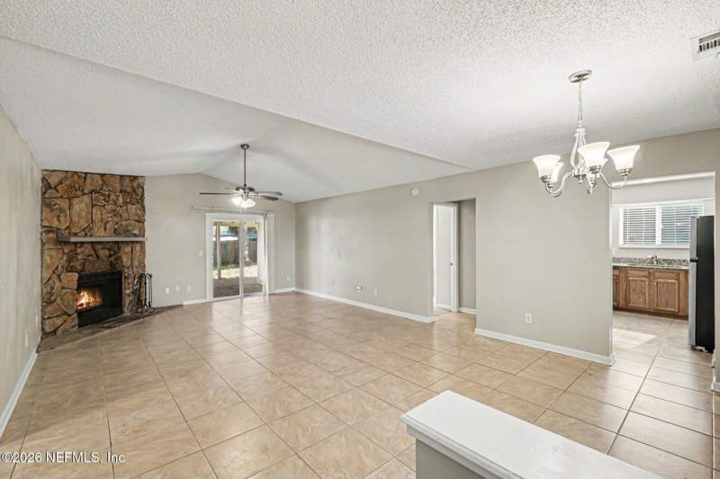 3 bedroom Single Family Residence at 11737 Wattle Tree Court, Summer Trees, Jacksonville — photo 3
