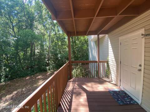 7043 Valley Crest Court, Jacksonville FL - photo 9 of 35