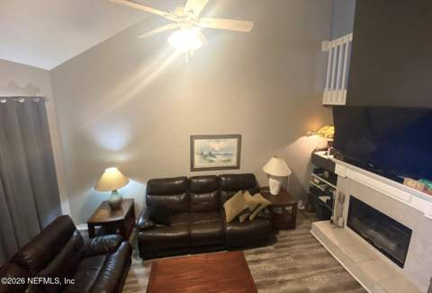 7043 Valley Crest Court, Jacksonville FL - photo 13 of 35