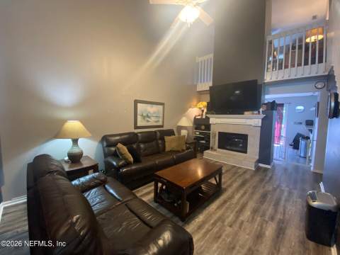 7043 Valley Crest Court, Jacksonville FL - photo 15 of 35