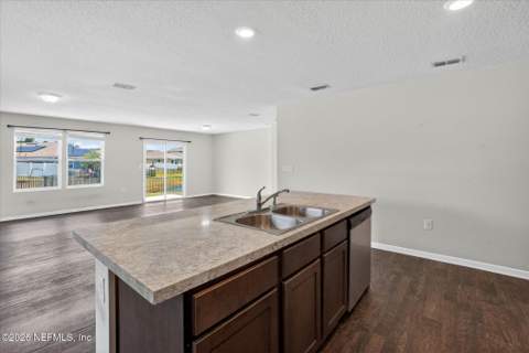 3557 Alta Lakes Boulevard, Jacksonville FL - photo 12 of 39