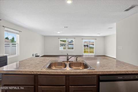 3557 Alta Lakes Boulevard, Jacksonville FL - photo 10 of 39