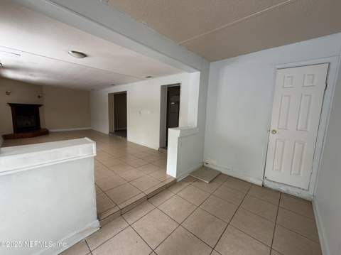 2423 Green Oak Drive, Jacksonville FL - photo 10 of 76