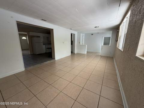 2423 Green Oak Drive, Jacksonville FL - photo 15 of 76