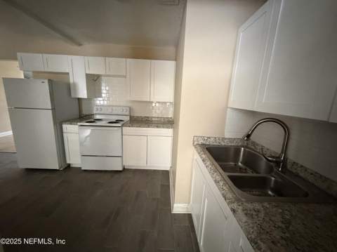 2423 Green Oak Drive, Jacksonville FL - photo 24 of 76