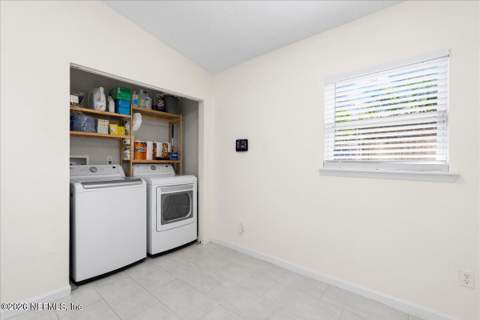 3859 Abby Lane, Jacksonville FL - photo 9 of 33