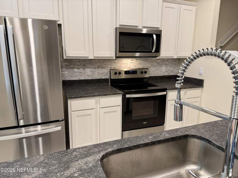 2 bedroom Townhouse at 648 Yellow Oaks Lane, Towering Oaks, Orange Park — photo 3