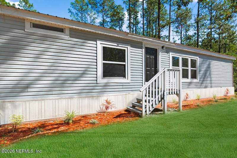 3 bedroom Mobile Home at 10350 Crotty Avenue, Flagler Estates, Hastings — photo 2