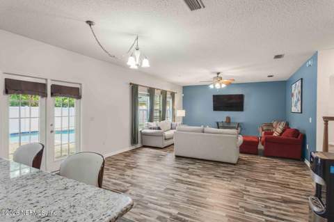 652 Spanish Wells Road, Jacksonville FL - photo 9 of 31