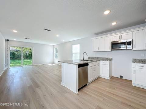 1323 Evergreen Avenue, Jacksonville FL - photo 6 of 20