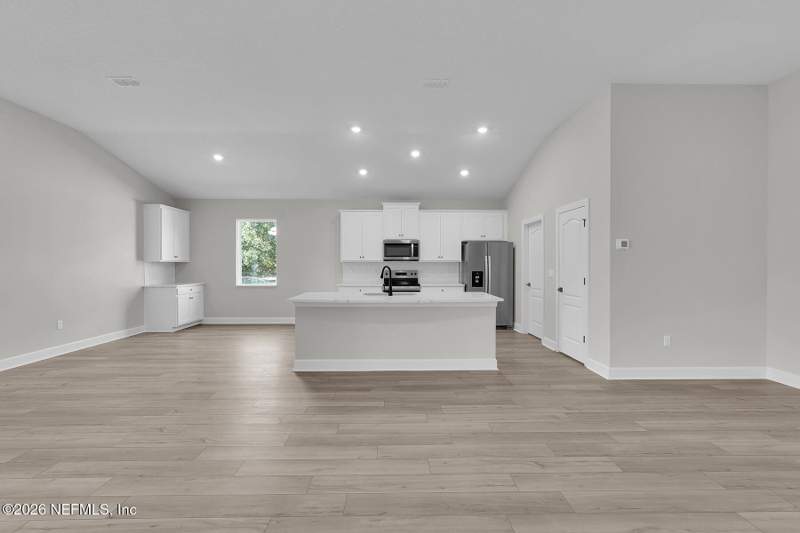 4 bedroom Single Family Residence at 6904 Big Juniper Court, Villages Of Westport, Jacksonville — photo 5