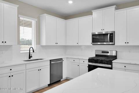 12570 Big Juniper Drive, Jacksonville FL - photo 10 of 25