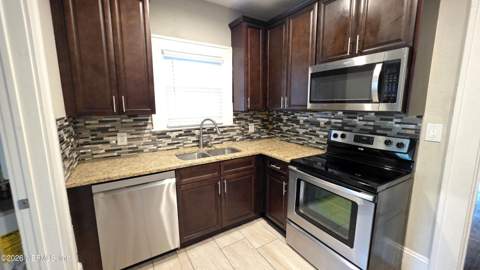 3122 Post Street, Jacksonville FL - photo 10 of 34