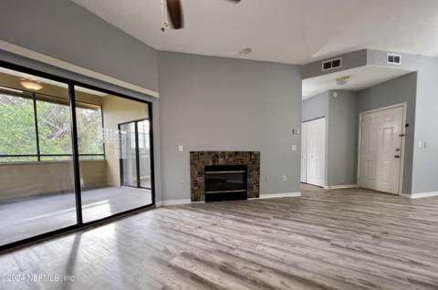 10150 Belle Rive Boulevard #904, Jacksonville FL - photo 13 of 44