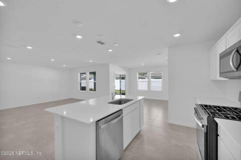 7082 Sandperch Street, Jacksonville FL - photo 8 of 30